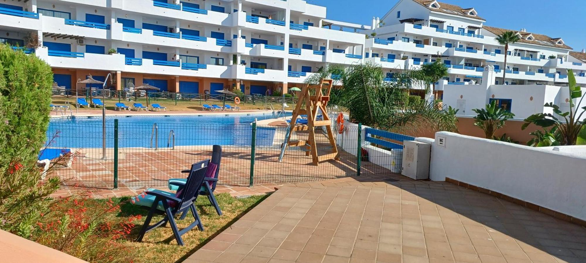 Residencial La Duquesa Suites Golf & Gardens San Luis de Sabinillas Exterior photo