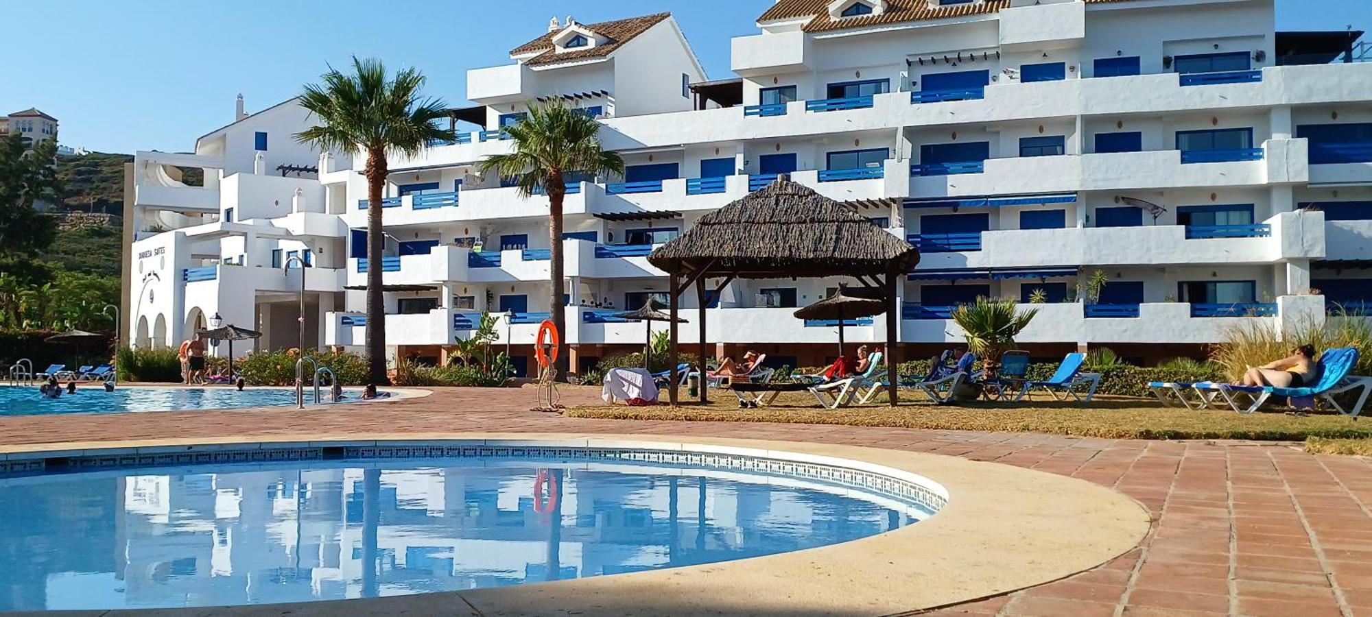 Residencial La Duquesa Suites Golf & Gardens San Luis de Sabinillas Exterior photo