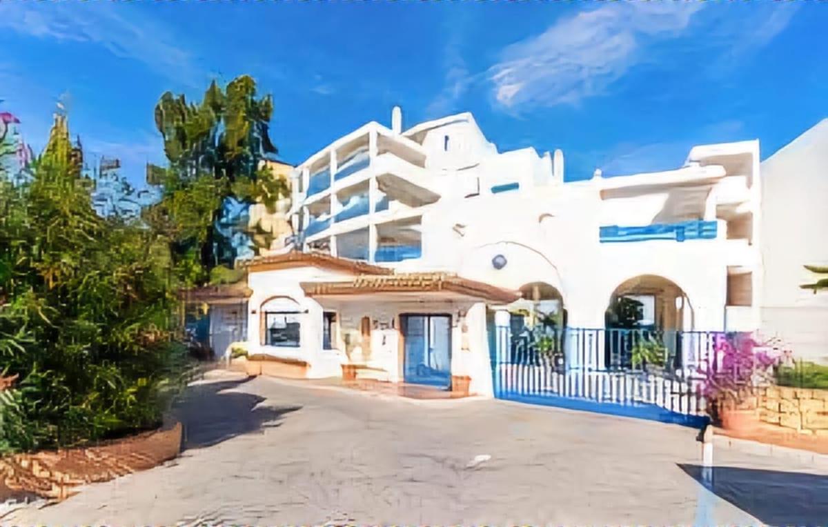 Residencial La Duquesa Suites Golf & Gardens San Luis de Sabinillas Exterior photo